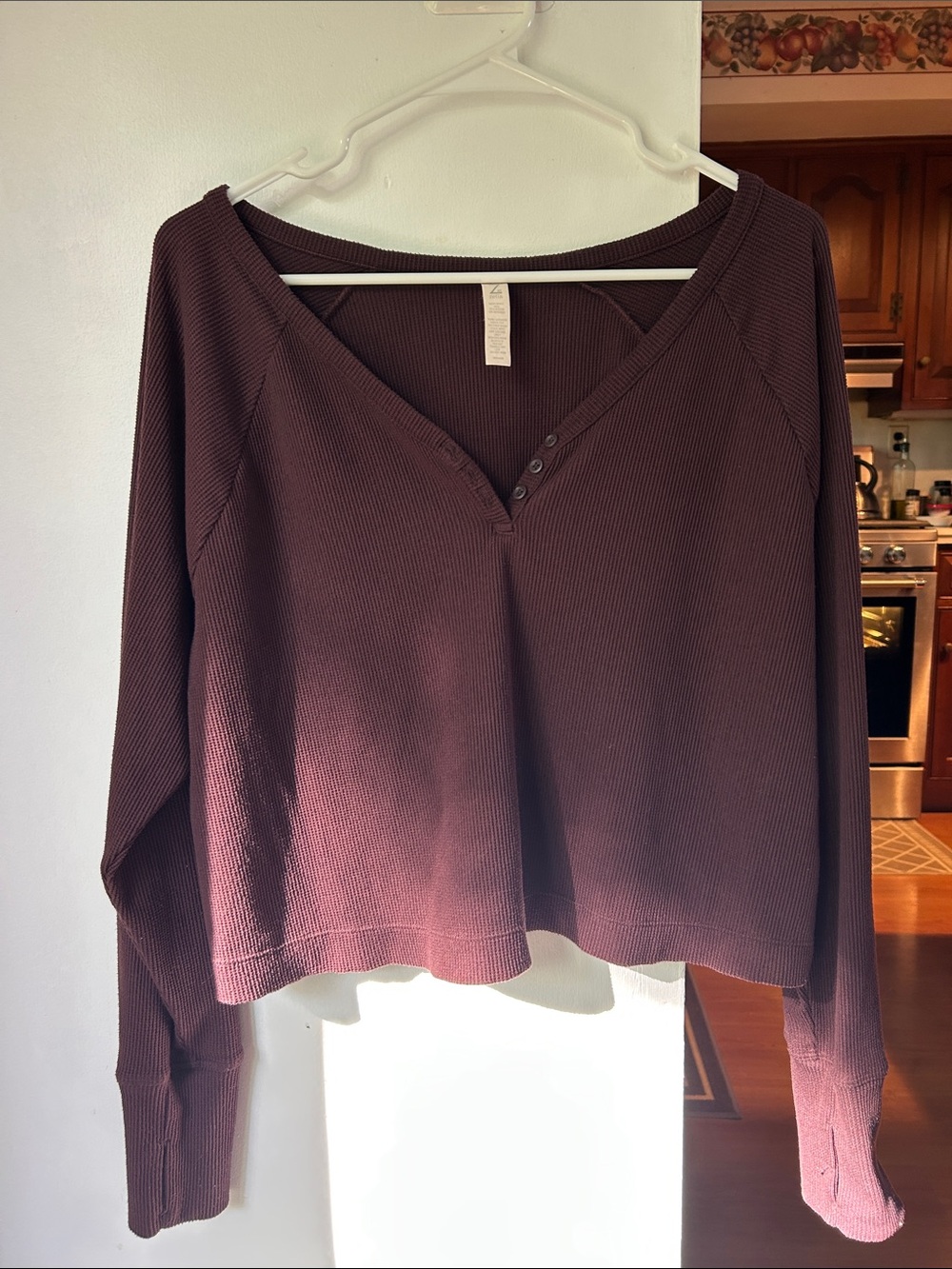 Zella || Waffle Knit V-Neck Long Sleeve Top - Burgundy